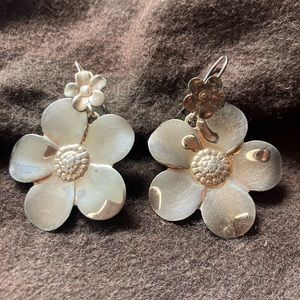 🆕 Handmade Paola Valentini 925 Flower sterling Silver earrings Made in Italy